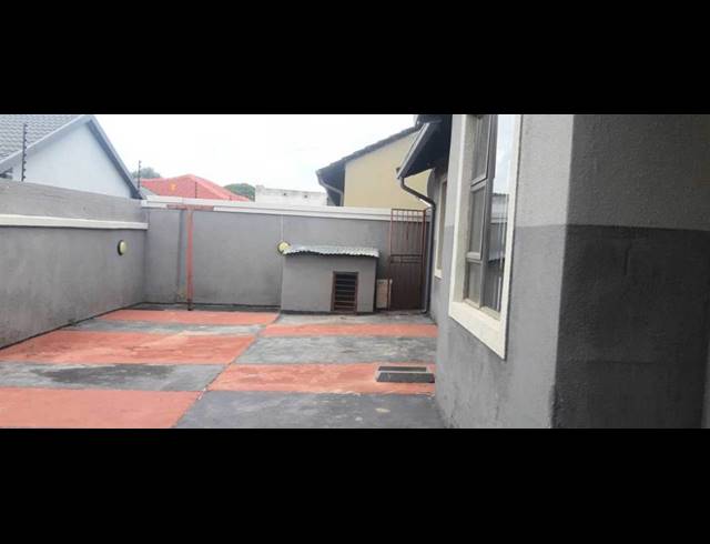 3 BEDROOM HOUSE FOR SALE IN MEREDALE